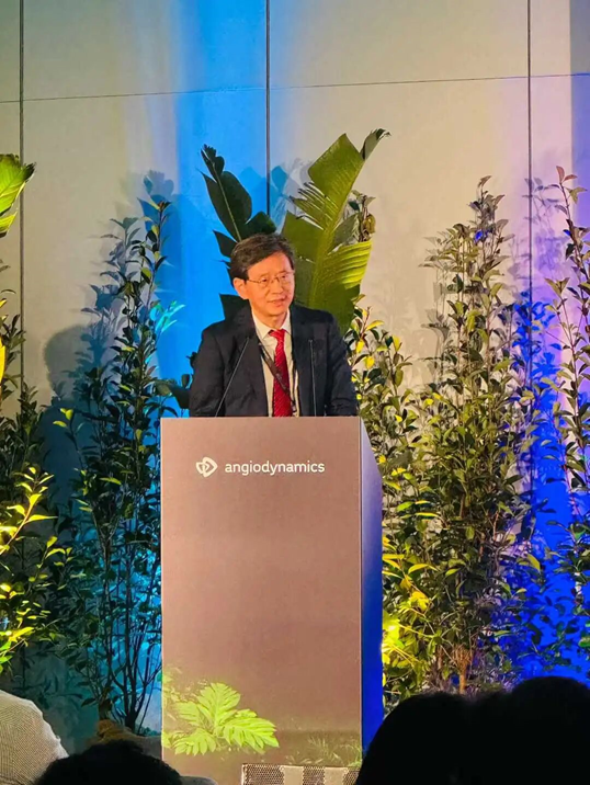 ny25_878696.png image.png